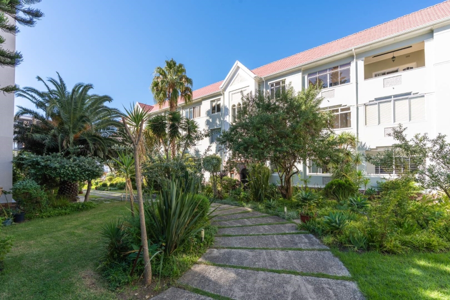 1 Bedroom Property for Sale in Green Point Western Cape